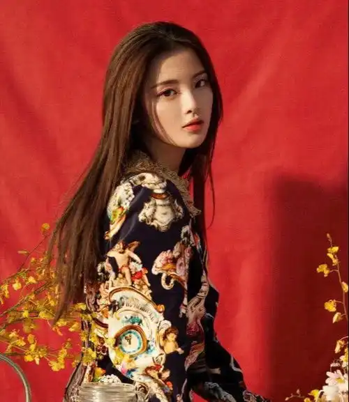 如果杨超越董力纪凌尘这些半路转行当演员的合演一部剧会肿么样
