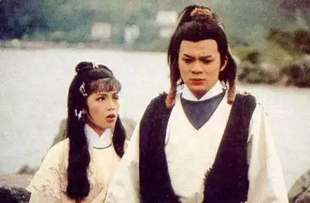 如果没有遇到郭靖,黄蓉将会爱上这个男人,其实金老早已暗示
