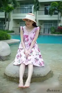 舒畅秀真空美胸照堪比柳岩