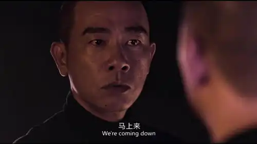 黄金兄弟谢天华打游戏,山鸡哥看出端倪,这话亮了
