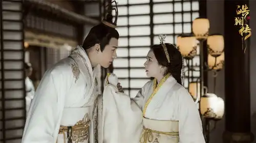 皓镧传李春嫒追剧日常自嘲美妆博主
