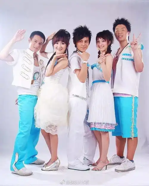 快本开播20年了,你还敢说吴昕谢娜是土妞吗