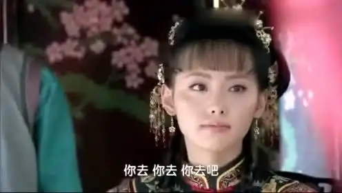 新还珠格格张嘉倪表明看似落落大方很镇定,其实内心慌得不得了
