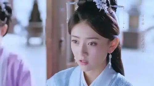 双世宠妃2曲小檀来到古代依旧喜欢美男吗看流觞都离不开眼了
