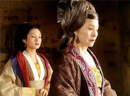 武则天最神秘的男宠,人称莲花六郎,与哥哥一起成为后宫佳丽
