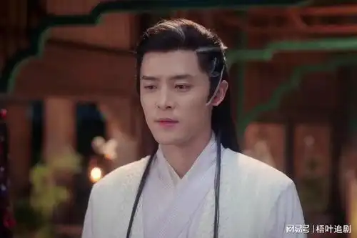 祈今朝闲卿我本世外逍遥人,今生遇你恋红尘
