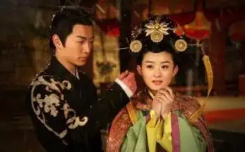 古装剧唯美片段,赵丽颖杨幂,美人胜过美花
