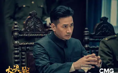 高希希执导的电视剧大决战业已杀青,央视又曝光一组剧照,不论是服装造型
