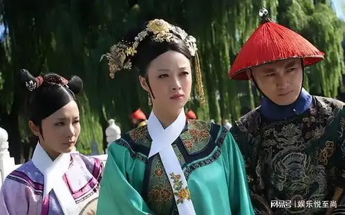 导演郑晓龙,现实题材领域的大拿,他与妻子王小平,仿若天生一对