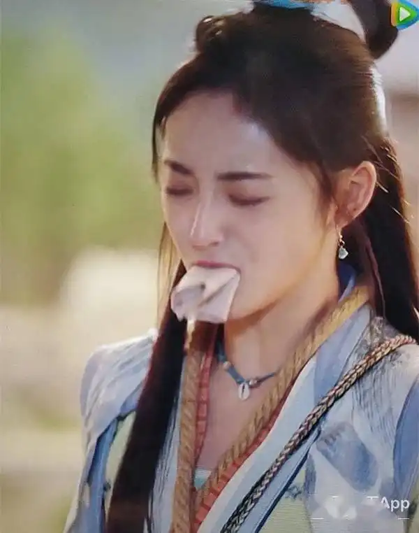 给我气笑了许凯张哲瀚赵露思无效遮挡,道具组能不能上点心
