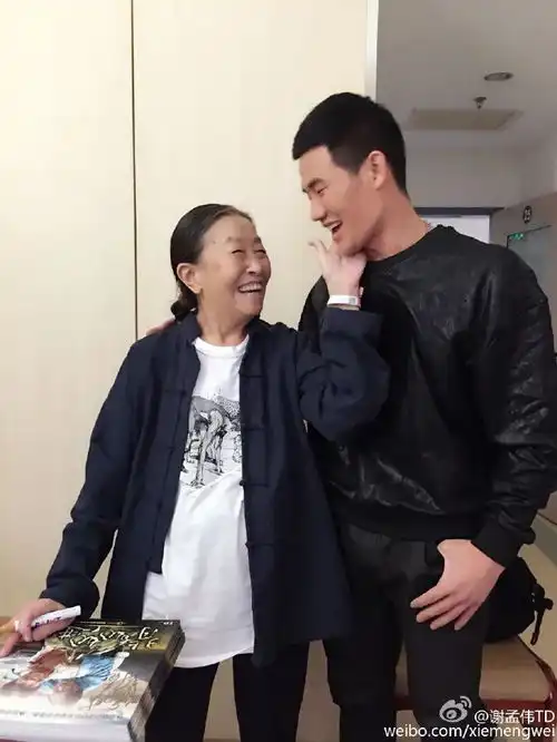 小兵张嘎背着奶奶进城寻亲,山东影视今晚播出