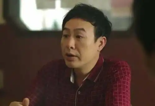 实力演技派演员,曾经年收入不足2万,如今44岁演朱朝阳父亲获赞
