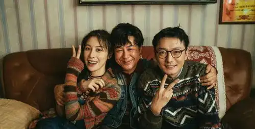 张颂文重现狂飙鱼摊名场面张颂文重回狂飙拍摄地江门,他想改变自己圆了心中的一个梦