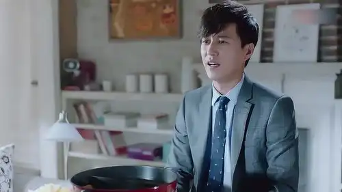 程皓让罗玥别给他戴高帽,他也没那么可怜,吃饭钱还是有的
