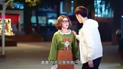 惹上冷殿下林弋阳被司徒枫粉丝围着打,关键时刻殿下挺身相救

