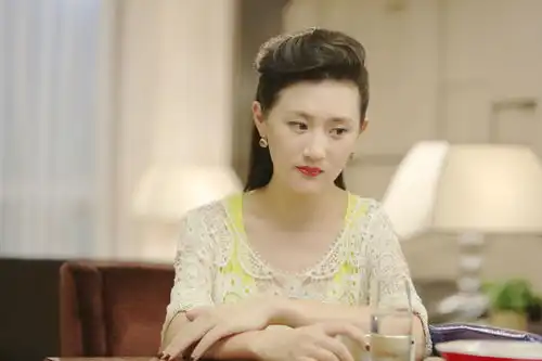 爱情碟中谍曝许多剧照成熟干练韵味足
