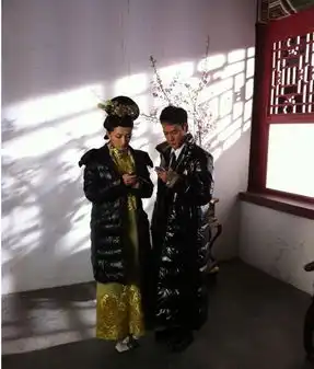 杨幂出道20年潜规则回顾冯绍峰暧昧拥抱家居照