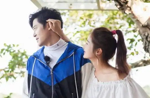 颖儿越来越会穿,一件男士衬衫连付辛博的风头都抢了,真好看
