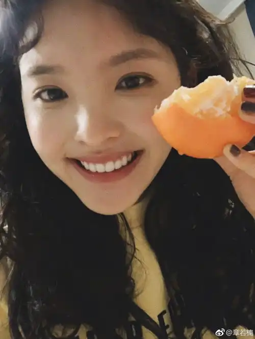 王思聪又换女友了吗,女方神似舒淇,网友却质疑团队营销