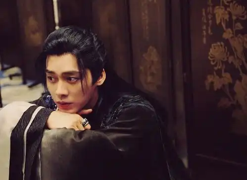 镜双城官宣,李易峰定妆照似曾相识,确定不是百里屠苏
