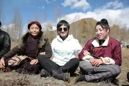 闻香识女人在为女性发声的道路上奋勇前行陈懿蓉