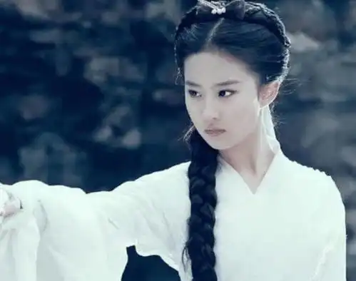 原来林心如才是小龙女的第一人选,定妆照一出,美过刘亦菲李若彤
