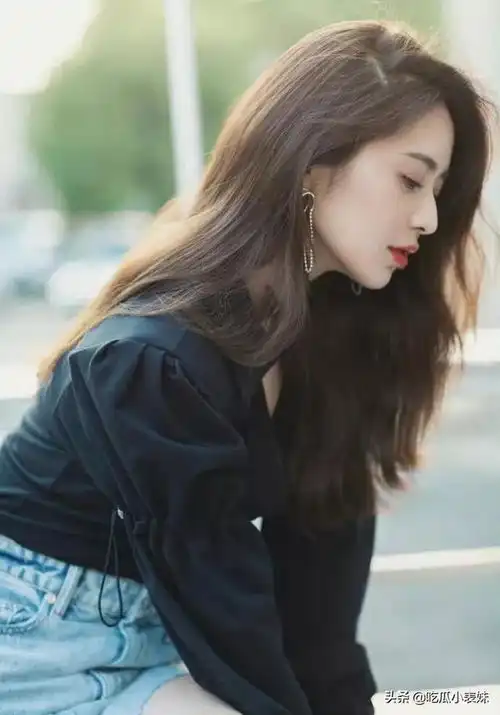 刘烨,优雅气质,微微一笑很倾城