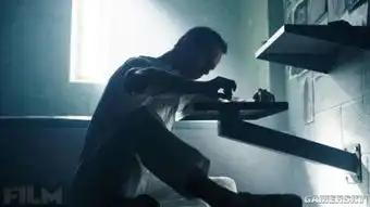 刺客信条电影新剧照曝光法鲨版现代刺客再登场
