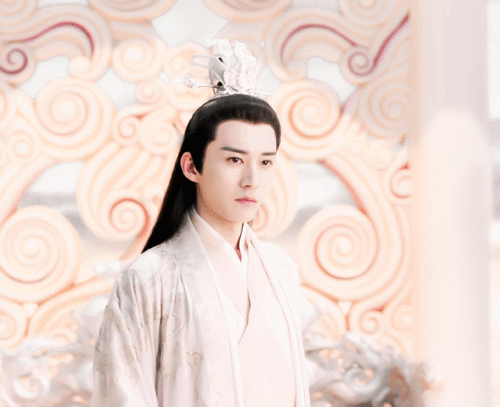 有张贵气脸的男明星,我只服这3位气质根本演不了穷人
