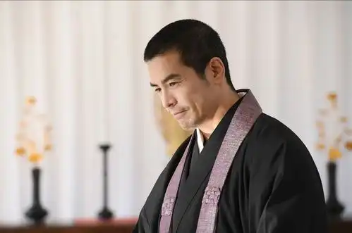 组图伊藤英明医疗剧公开新剧照与室毅近距离对峙