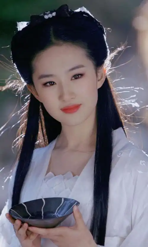 刘亦菲凭啥演花木兰女主明明可以靠脸吃饭,她却偏要靠实力
