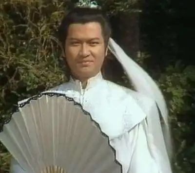 83版射雕英雄传反派现状,苗侨伟成配角,而他去世有9年
