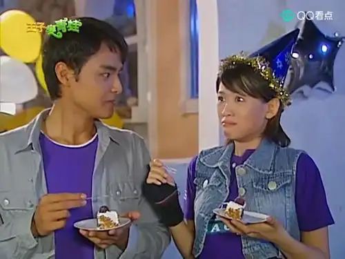 王子变青蛙吃个蛋糕,都能吃出这样多笑点,厉害了