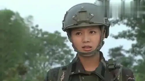 影视女特种兵们不敢杀罪犯,逗比女兵我只会杀猪,教官一听直翻白眼
