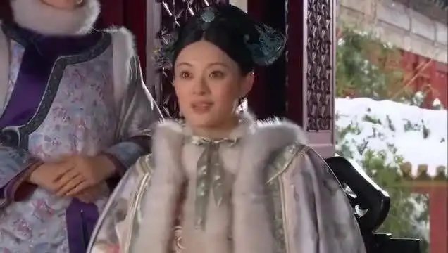 甄嬛传甄嬛重获圣宠,动动嘴富察氏就被吓傻,皇后都跟着慌了
