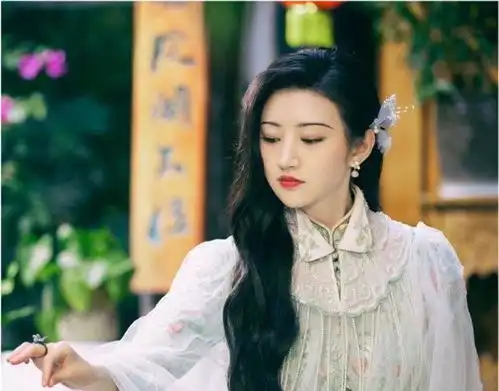 司藤女主旗袍装换脸,4大女星挑战各有千秋