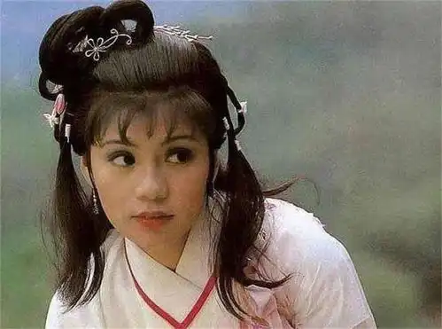 金庸给女子取名时,喜欢用单字,古龙喜欢用叠字,怎么取都好听