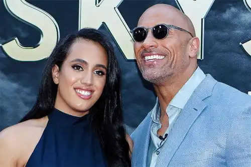 憨豆先生的女儿太惊艳,被以为会长相喜感,不想是高级配置