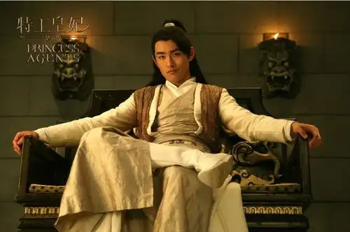 反派专业户配角专业户天生的谐星,三人携手抽到王炸了