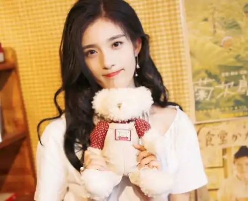 还记得小欢喜的鲶鱼精王一笛吗将头发散下来后,美成初恋