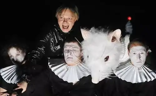 福利鹭岛三月最强文艺风当此乌镇戏剧节上的神作莫属
