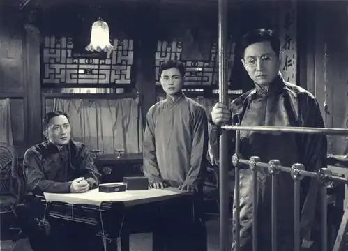 许子东现在的东北作家,就是为父辈打抱不平

