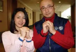 徐铮陶虹首度回应搂腰门婚变太扯了