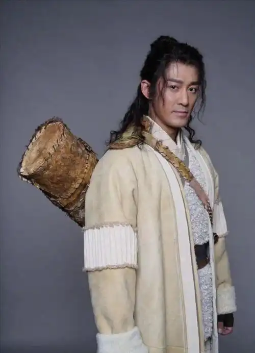 新版倚天屠龙记海报出炉,饰演小昭的人是她