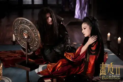 画皮曝赵薇烈焰红唇妆脸上伤疤逼真