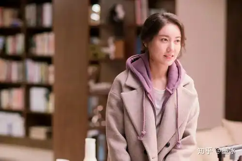 都挺好大嫂,完美关系演黄轩师姐,与陈数佟丽娅同台飙戏
