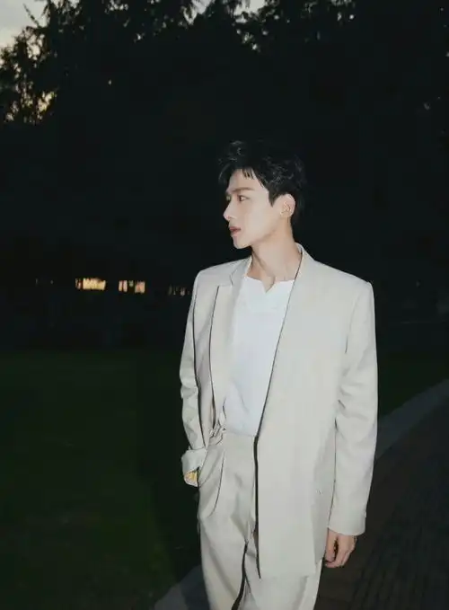 白敬亭南京养生堂活动图片