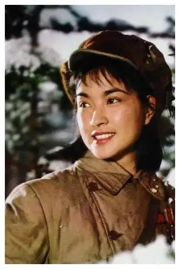 刘晓庆我离过婚坐过牢,但我身边依旧有人帮忙