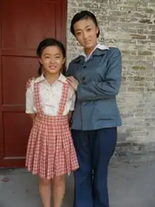 山楂树之恋剧照曝光王珞丹李正吉质朴善良
