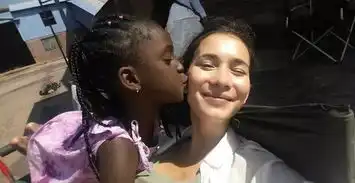 战狼2捧红的女主卢靖姗,真实身份不简单
